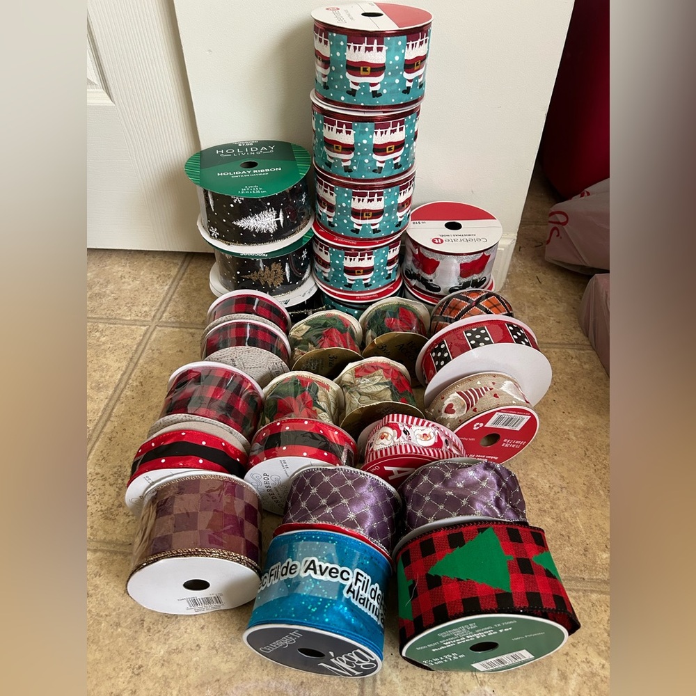 Craft ribbon 🎄🎅- LOTS 28 rolls FULL Almost full